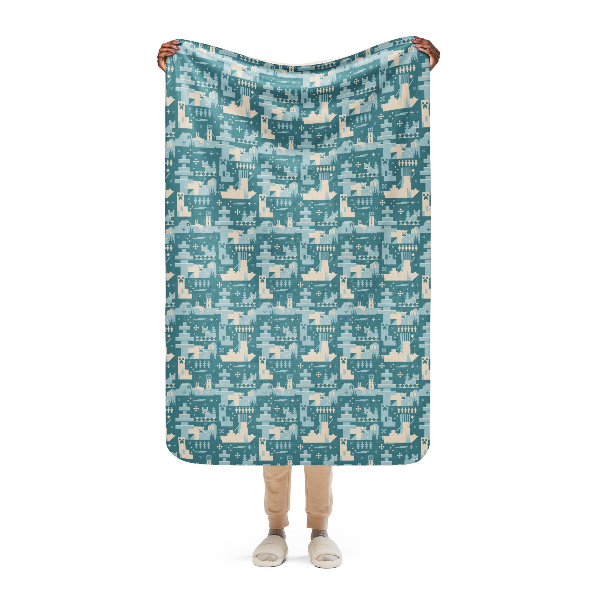 Minecraft Blue Holiday Pattern Sherpa Blanket - Image 3