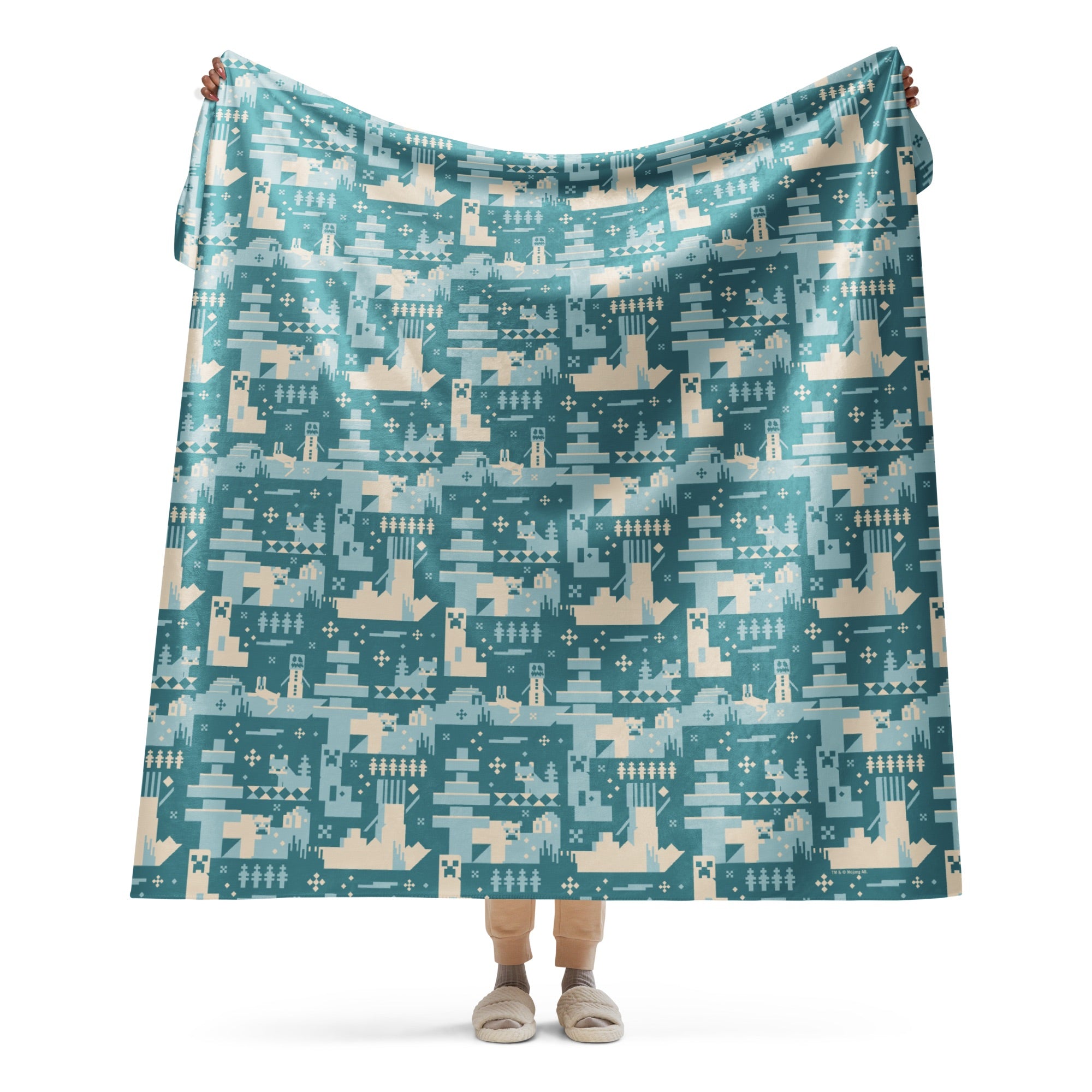 Minecraft Blue Holiday Pattern Sherpa Blanket - Image 11